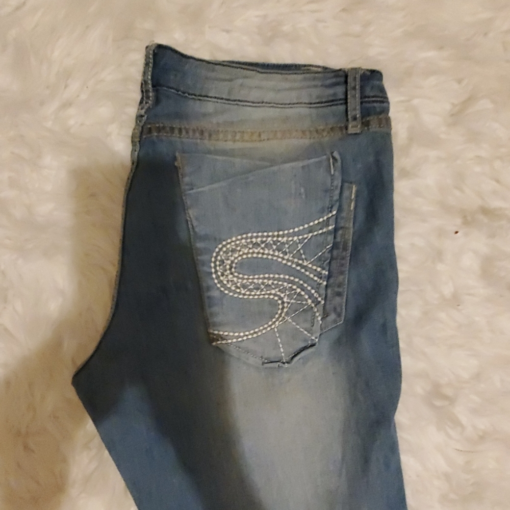 **7 for $25 Skinny style jeans..